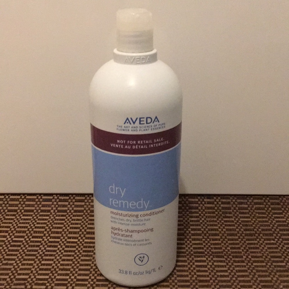 AVEDA dry remedy conditioner 33.8 oz